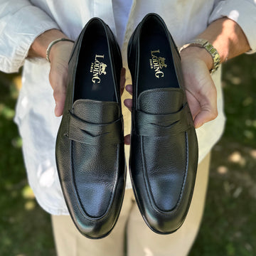 swatche, Mocassin léger et souple en cuir grainé noir.