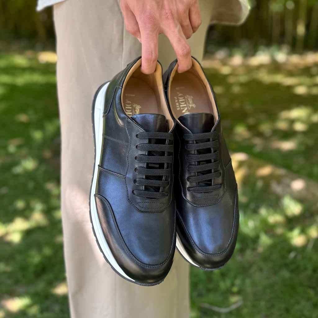 Sneakers en cuir noir pour homme