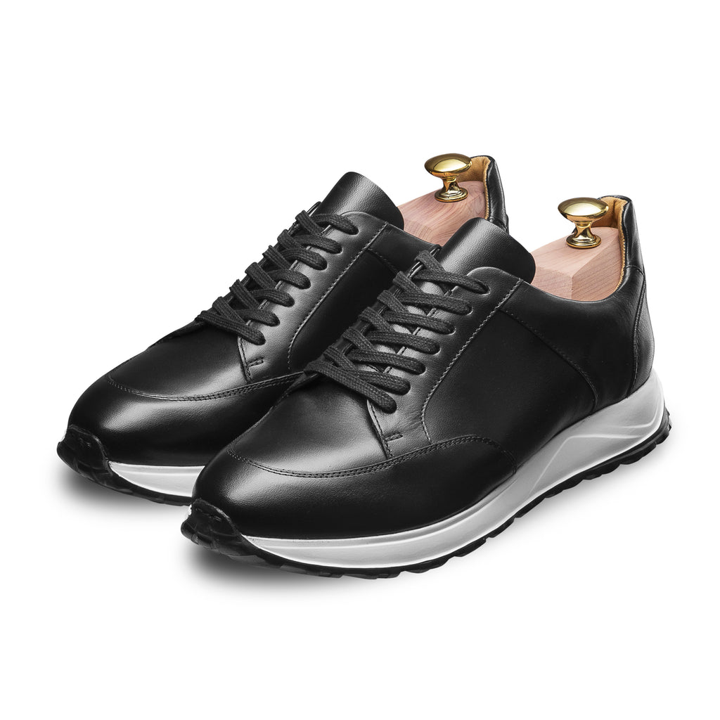 Sneakers noirs en cuir pour homme, swatche