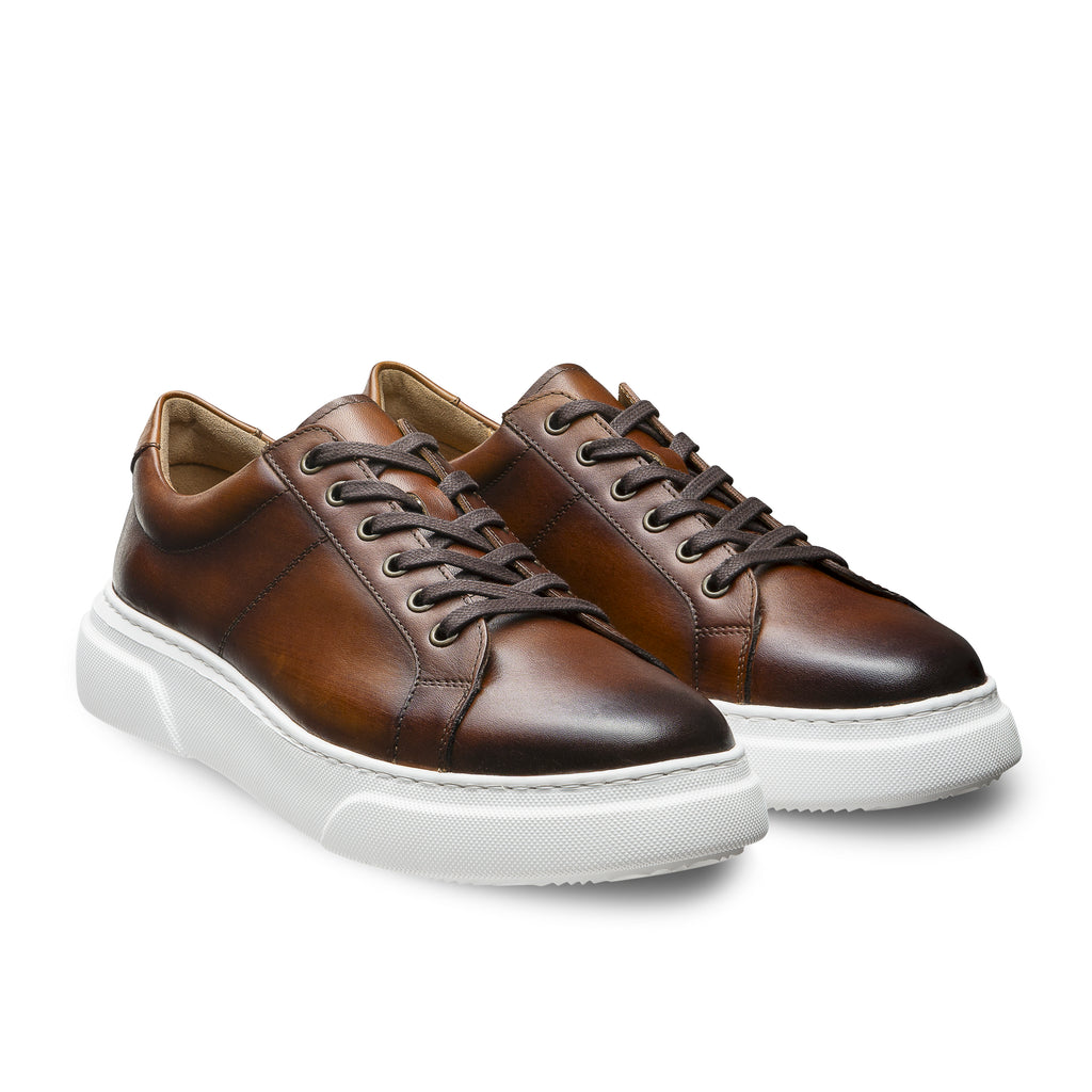 Sneakers chics en cuir armagnac patiné pour homme 