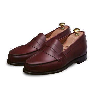 swatche, Paire de mocassin hommes Sulky, couleur rouge bordeaux, en cuir haut de gamme, montage cousu Goodyear